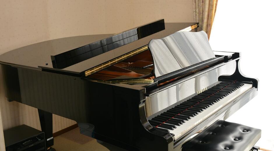 acoustic piano review